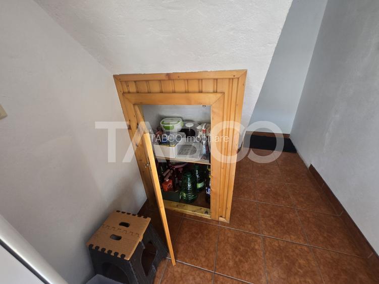 Apartament 2 camere de vanzare la casa 77mp curte si pivnita Sub Arini - 16