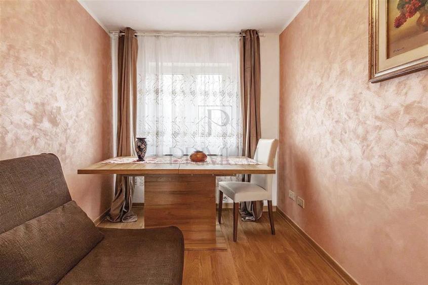 LIPOVEI - DECOMANDAT - 3 CAM - ETAJ 2 - CENTRALA - ZONA LINISTITA - 5