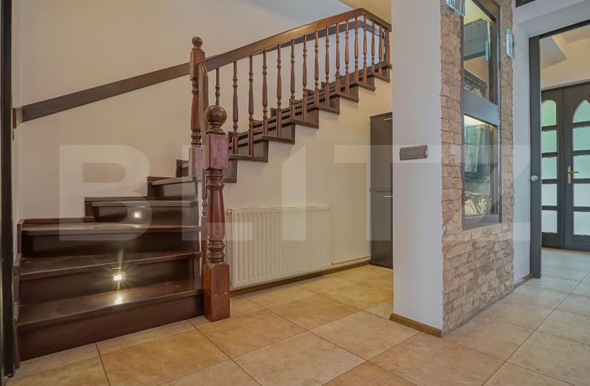 Casa de 500 mp utili, mobilata modern, 440 mp teren in Brasov !