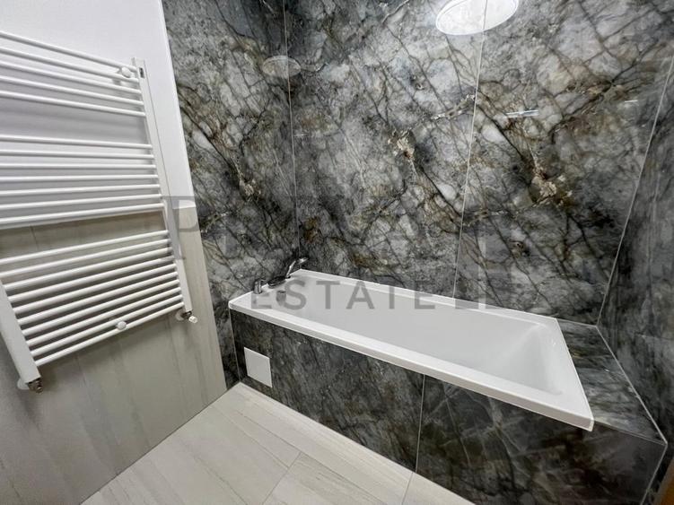 Apartament modern 3 camere, 2 bai, parcare subteran, Monarch Residence