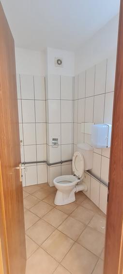 Inchiriez spatiu comercial