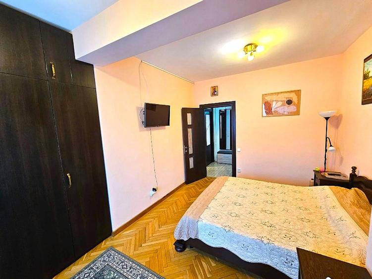 Apartament 2 camere de închiriat Unirii–Nerva Traian Loc de parcare Centrala