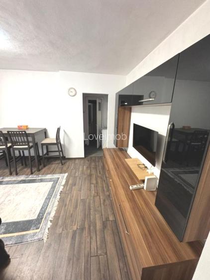 Apartament 2 camere Piata Romana 1 minut metrou-etaj 3 - 4
