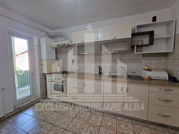 Apartament 4 camere decomandate | 2 bai | 2 balcoane | 75 mp | Cetate