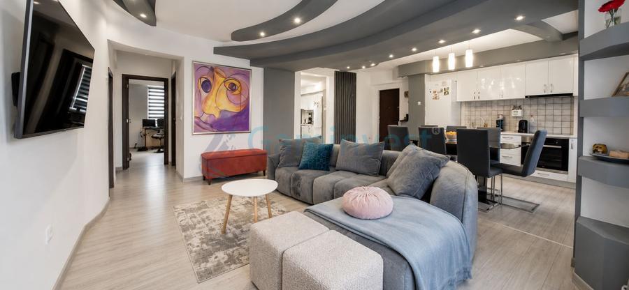 Apartament cu 4 camere de vanzare in Oradea, Cartierul Nufarul