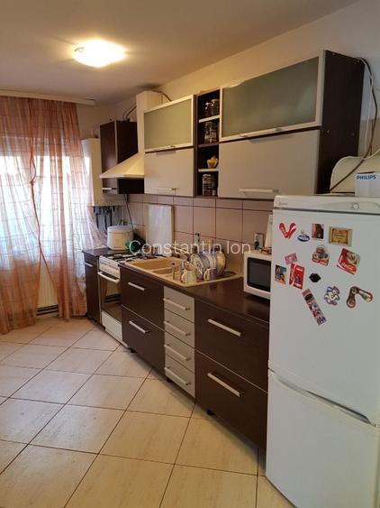 Casa de vanzare pentru 2 familii - 10