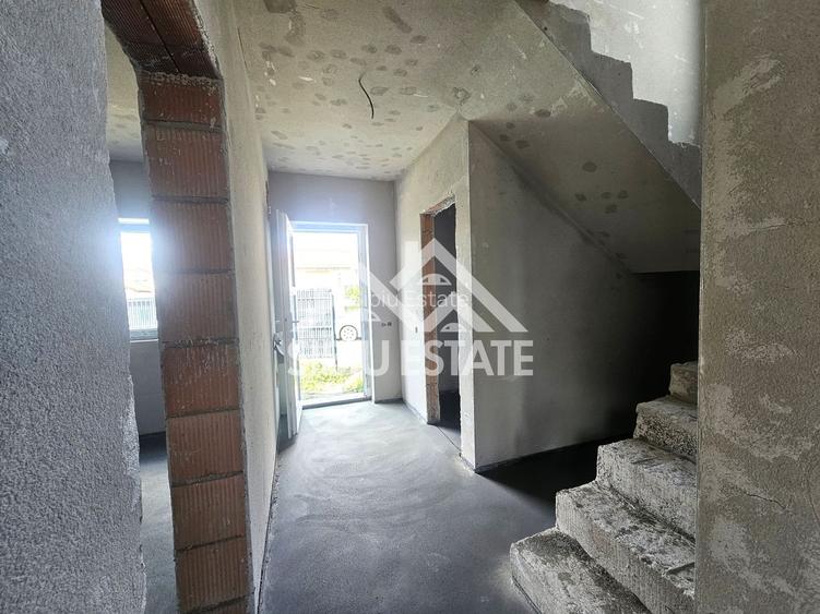 Casa 5 camere, casa noua curte mare