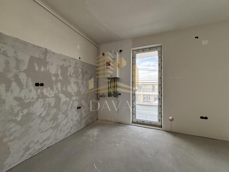 Penthouse de 3 camere semidecomandat | Florești