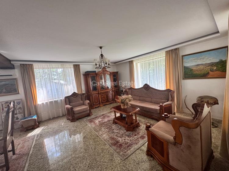 Vilă de lux 8 camere -600 mp si  4.750 mp teren cu ieșire in pădure zona pipera - 16