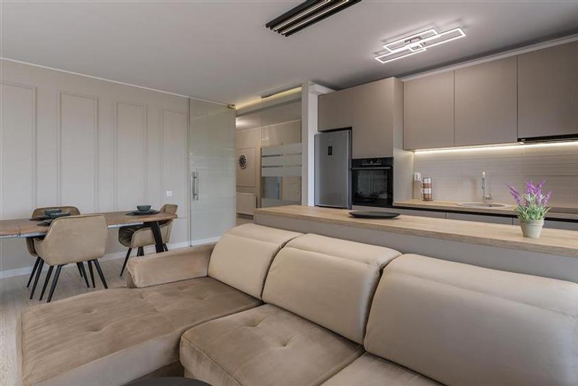 Vanzare apartament 4 camere bloc nou de LUX in Zorilor- zona Spitalul de Recuper