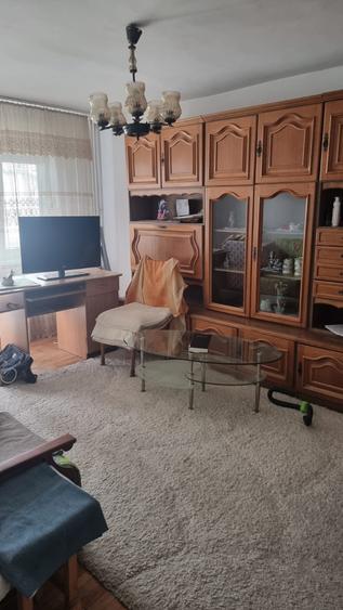 Inchiriere apartament 2 camere, etaj 1 - zona Kaufland