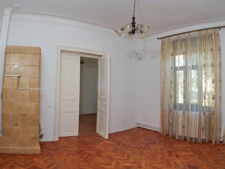 Gara, imobil UNICAT, 7 camere, IDEAL SEDIU/BIROURI
