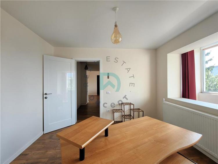 Apartament 3 camere de vanzare, Centru Civic