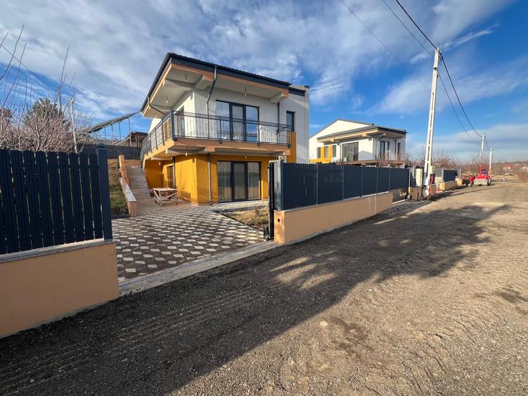 Vila de vanzare Iasi Tomesti Chicerea
