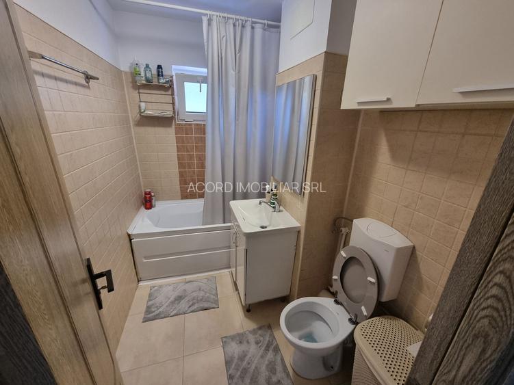 Apartament 3 camere zona Poarta 6 - 3
