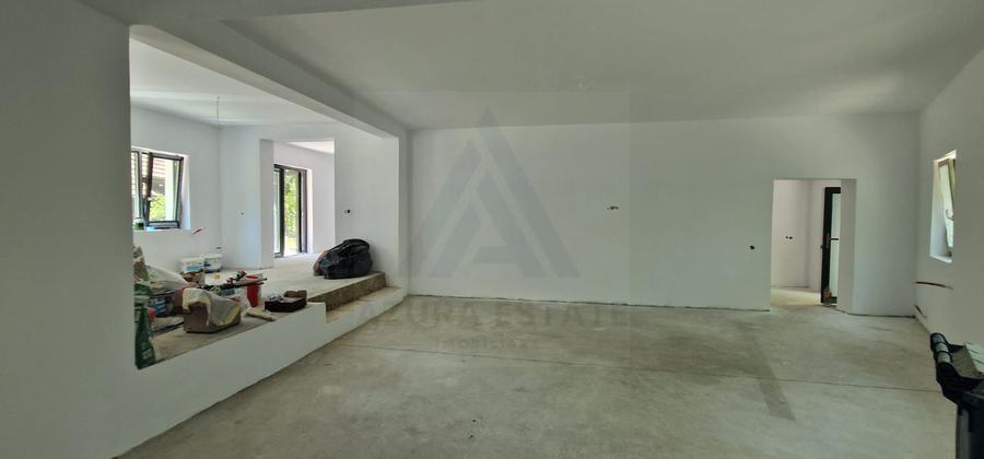 Casa individuala premium 236 mp utili si teren 1200 in Cisnadioara