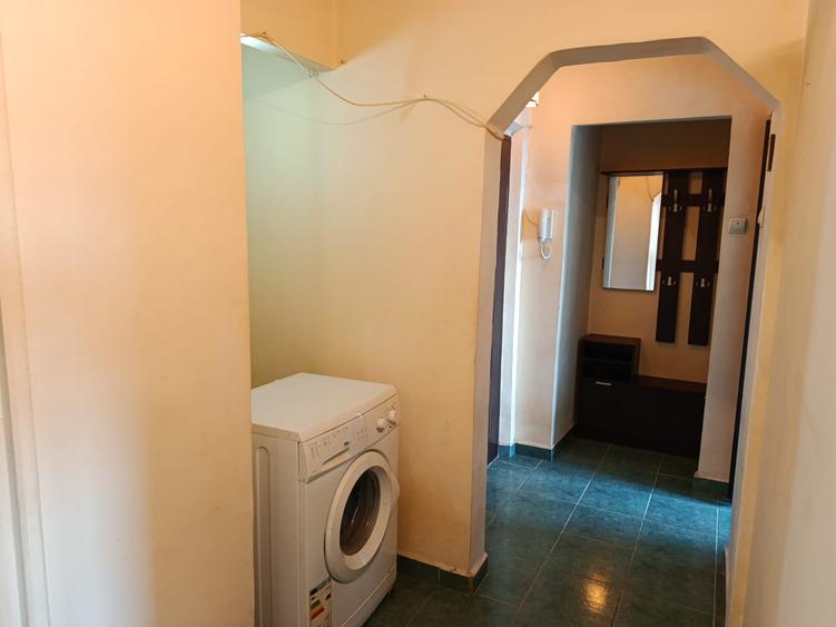 Apartament 2 camere decomandat metrou Titan / Parc IOR