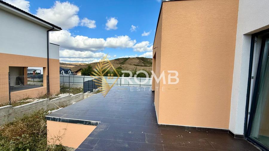 Casa individuala, semifinisata, 700 mp teren, Chinteni