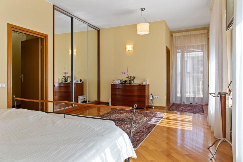 Apartament in vila Capitale plus demisol
