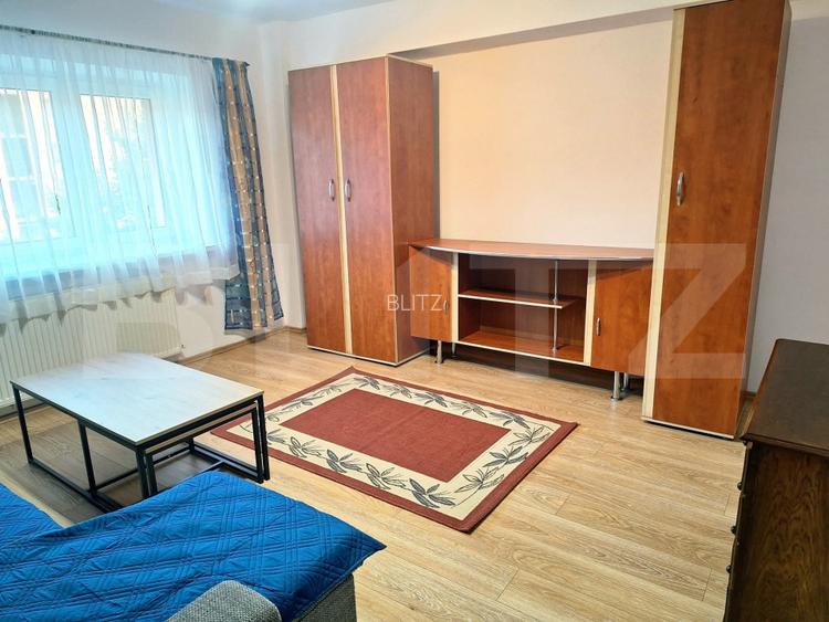 Apartament 3 camere, 70 mp, zona Racadau - 2