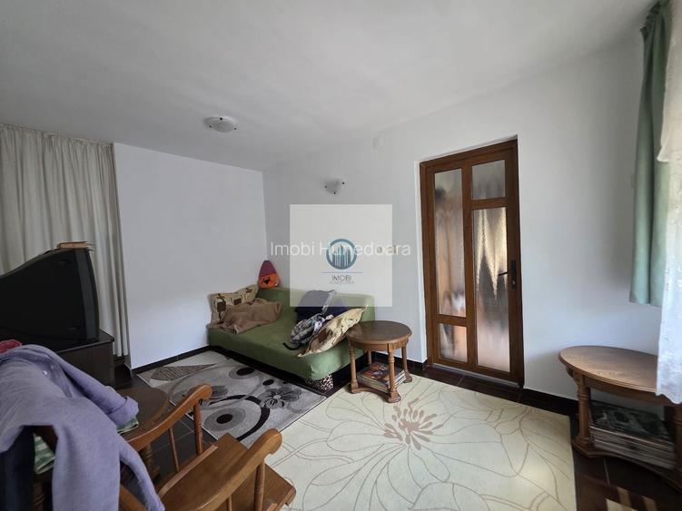Vilă P+1 în Simeria central 320 mp, teren 1000 mp, toate utilitățile - 36