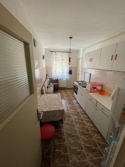 Apartament 3 camere în Răcădău