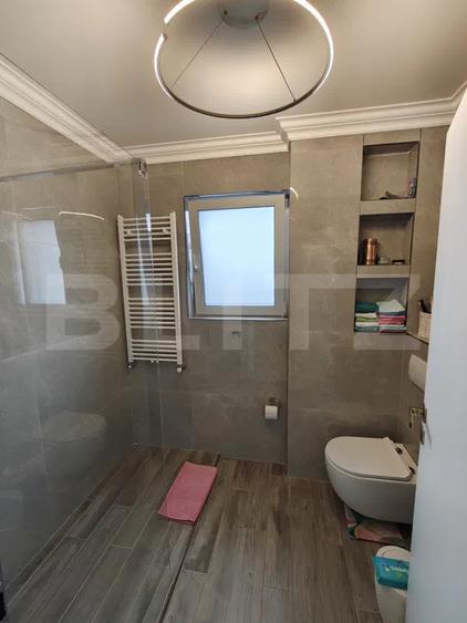 Apartament lux, 3 camere, 71 mp, parcare, etaj intermediar, zona Vivo