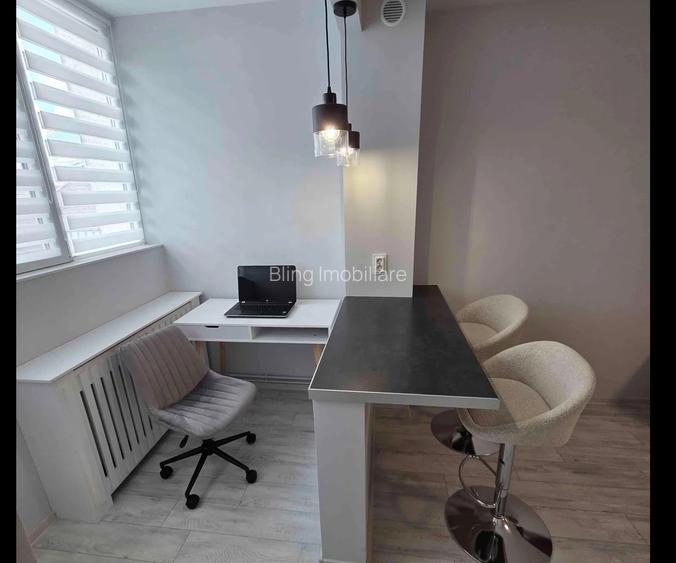 Garsoniera la cheie, etaj intermediar, zona strazii BUCEGI - 3