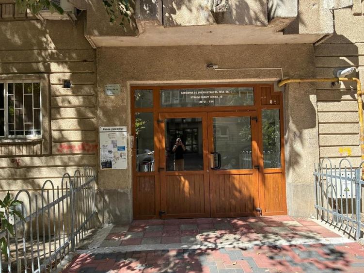 Apartament 2 camere decomandat central Panait Cerna