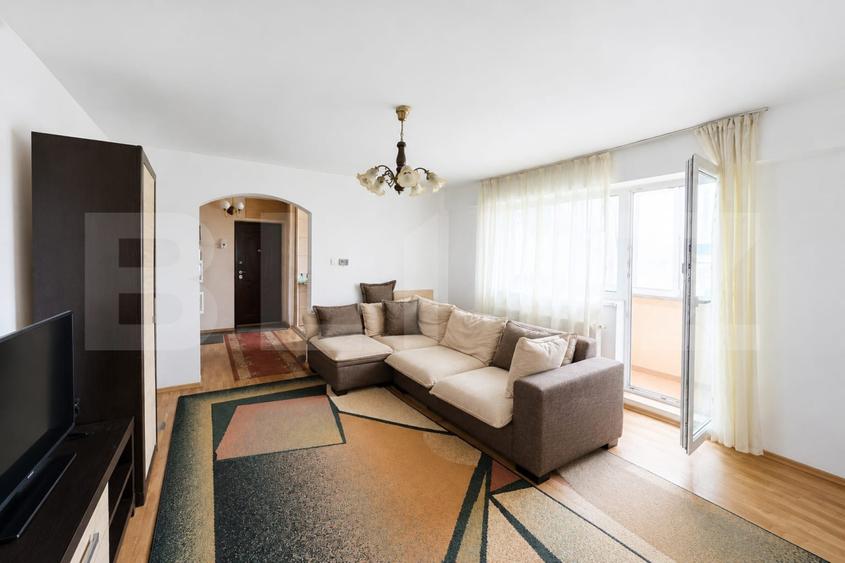 Apartament 3 camere, 2 dormitoare, etaj intermediar cu lift, Bl Independentei
