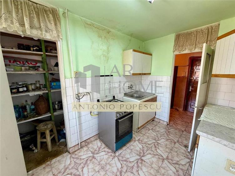 Apartament 3 camere, 2 balcoane, Ploiesti, zona Cantacuzino.