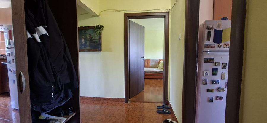 Apartament decomandat 3 camere - zona Torontalului