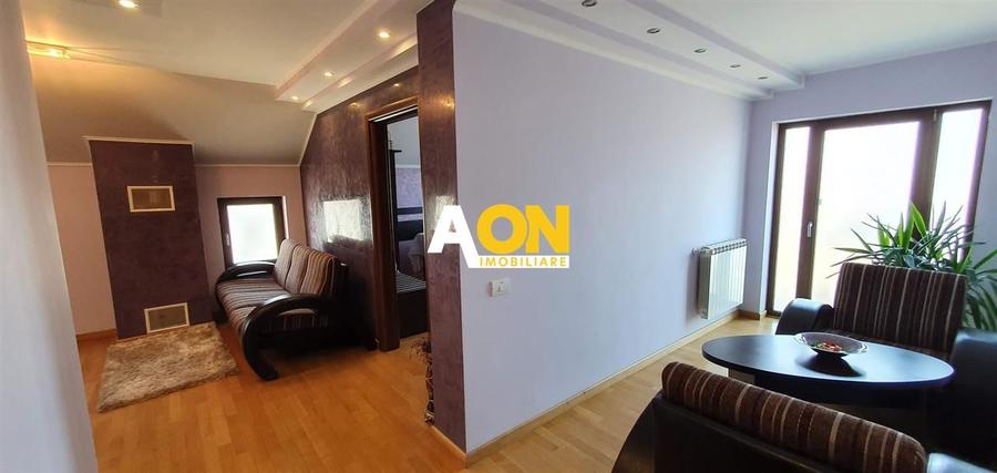Casa 10 camere, ideala ca pensiune, zona Cetatii Alba Carolina