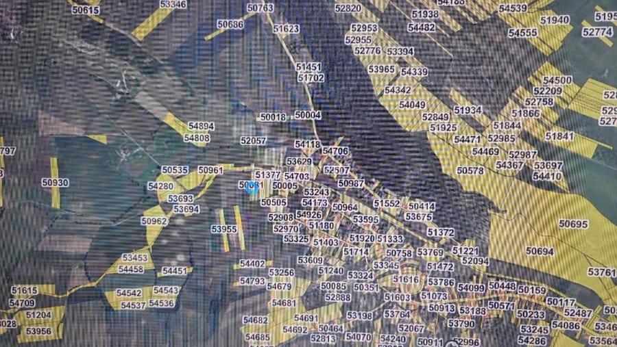 vand in Berghia teren  de 2100 mp. - 3