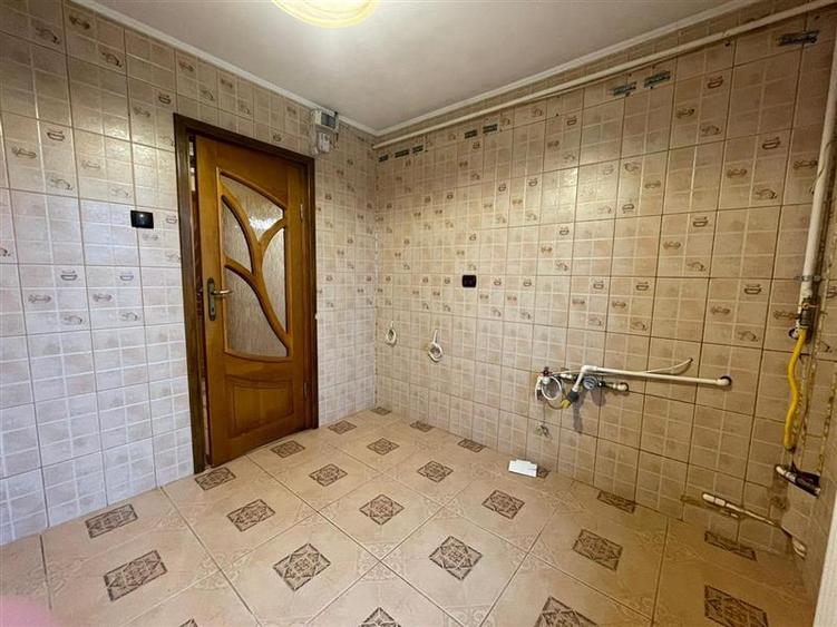 Apartament 3 camere de vanzare zona Vest -Tulcea