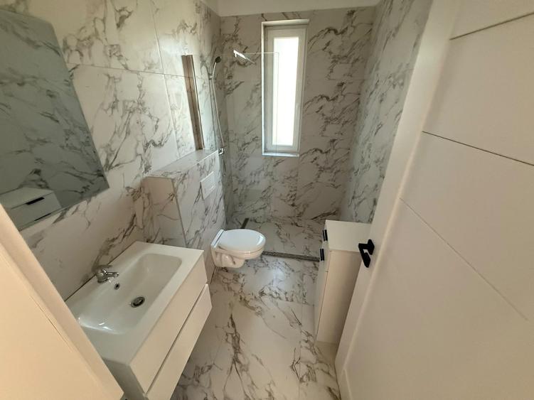 Apartament modern, prima închiriere, complet nou balcon generos