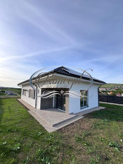 Casa eficienta energetic, noua, cu pod mansardabil generos