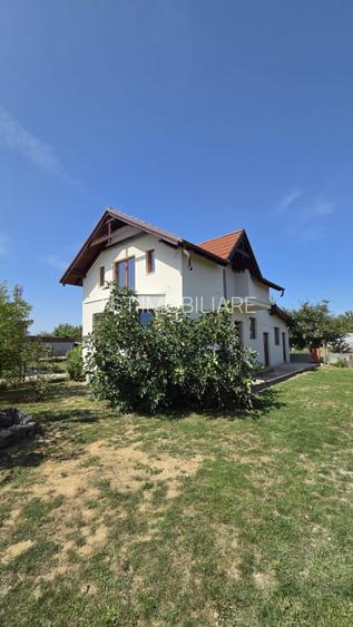 Casă de vânzare la intrare în Păulești – zona Melody - 2