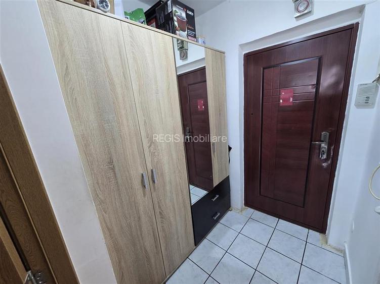Garsoniera Zona Astra | Priveliste superba - 6