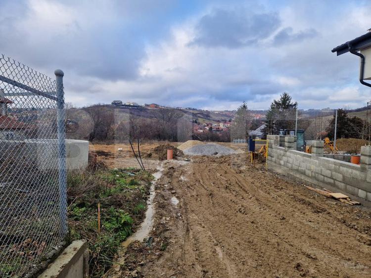 Teren intravilan de vânzare, 975 mp, zona Spitalul Județean Oradea