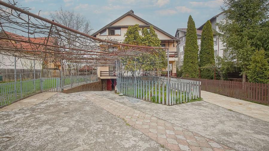 Vilă cu Teren Generos - Tractorul, Potrivită pentru Locuit sau Afacere - 2