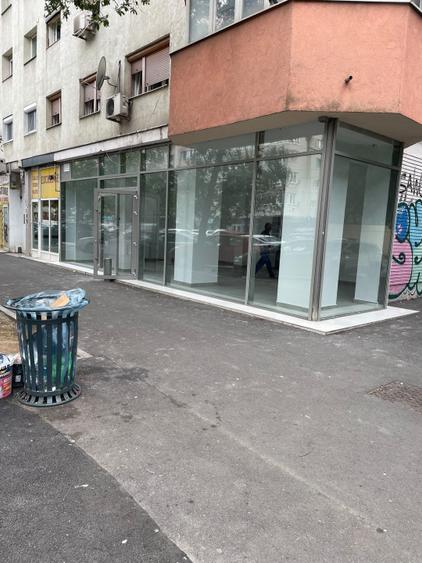 Spatiu Comercial RENOVAT - Calea Mosilor