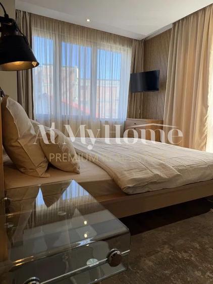 Apartament spatios cu 3 camere, piscina exterioara, Iancu Nicolae