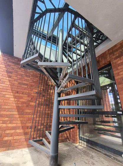 OPORTUNITATE! Penthouse, 4 camere, 114mp, LIFT, terase, 2 garaje, COLUMNA-VIVO!