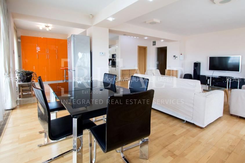 Inchiriere apartament 3 camere | Generos, 2 x Parcare, Acces lift | Domenii
