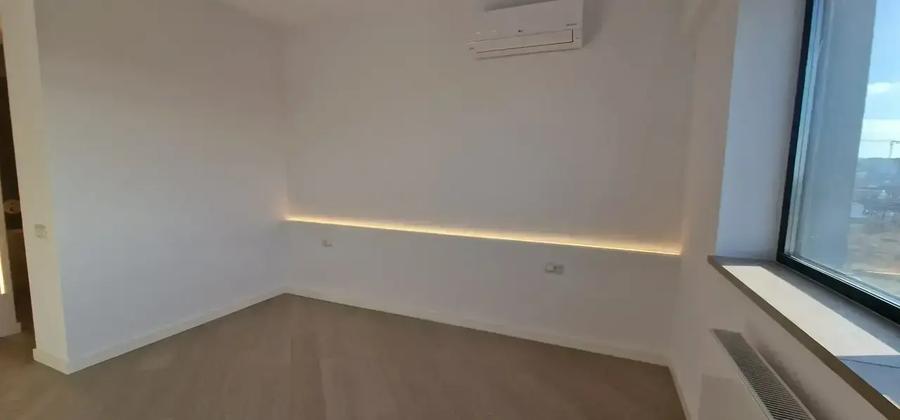 Apartament 3 camere premium în Cortina North | Etaj 5 | Balcon | Vedere panorami