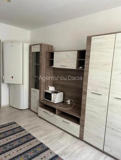 GARSONIERĂ RENOVATĂ | 24 MP UTILI | METROU 1 DECEMBRIE | ETAJ 1/4 - 3