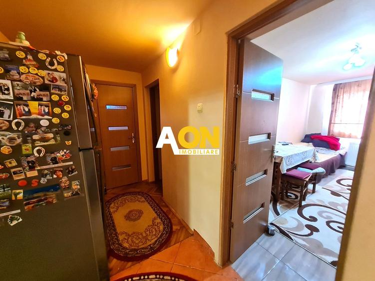 Apartament 3 Camere, 75 mp, Decomandat, Zona Cetate