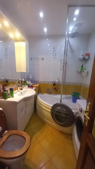 Apartament 4 cam. complet refăcut, mobilat, cu parcare și boxă – Piata Iancului