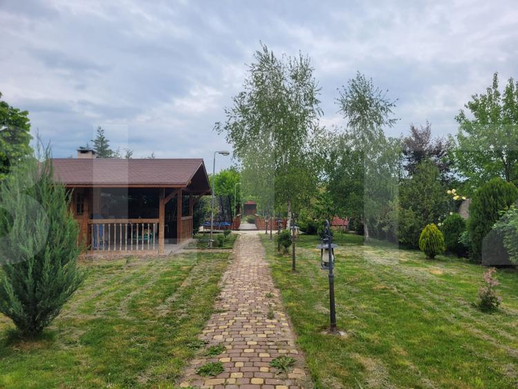 Casa individuala, 3 camere, 95 mp, zona Sacalaz